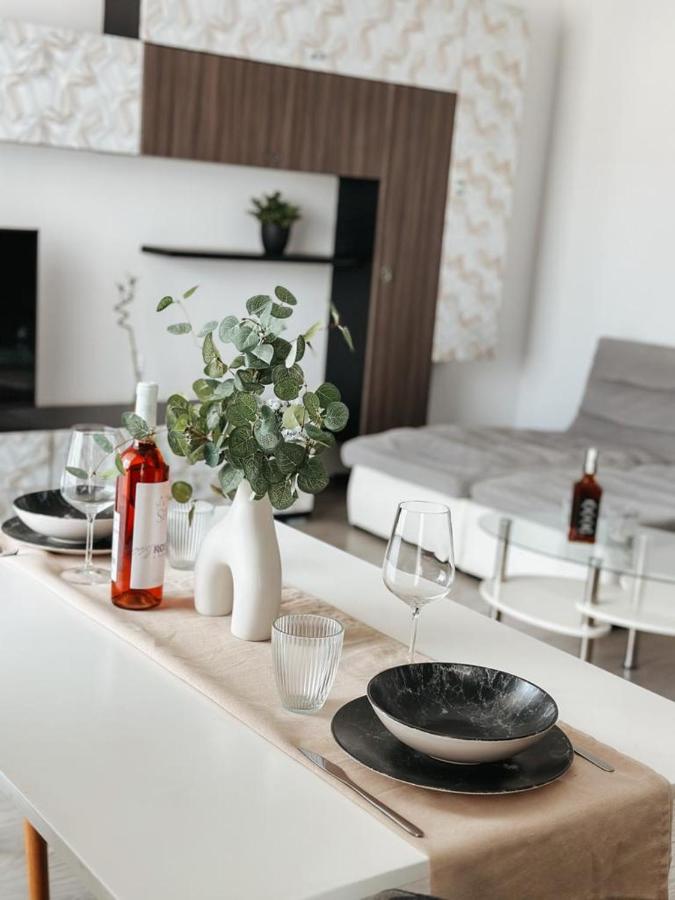 Urban Loft with Private Parking - Premiere Hospital - B&B