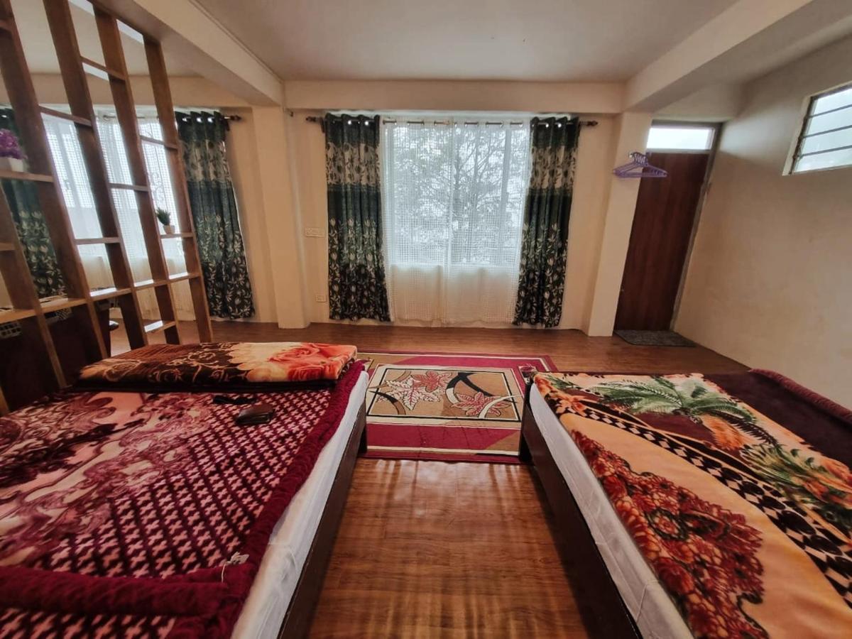 Familienzimmer mit Bergblick