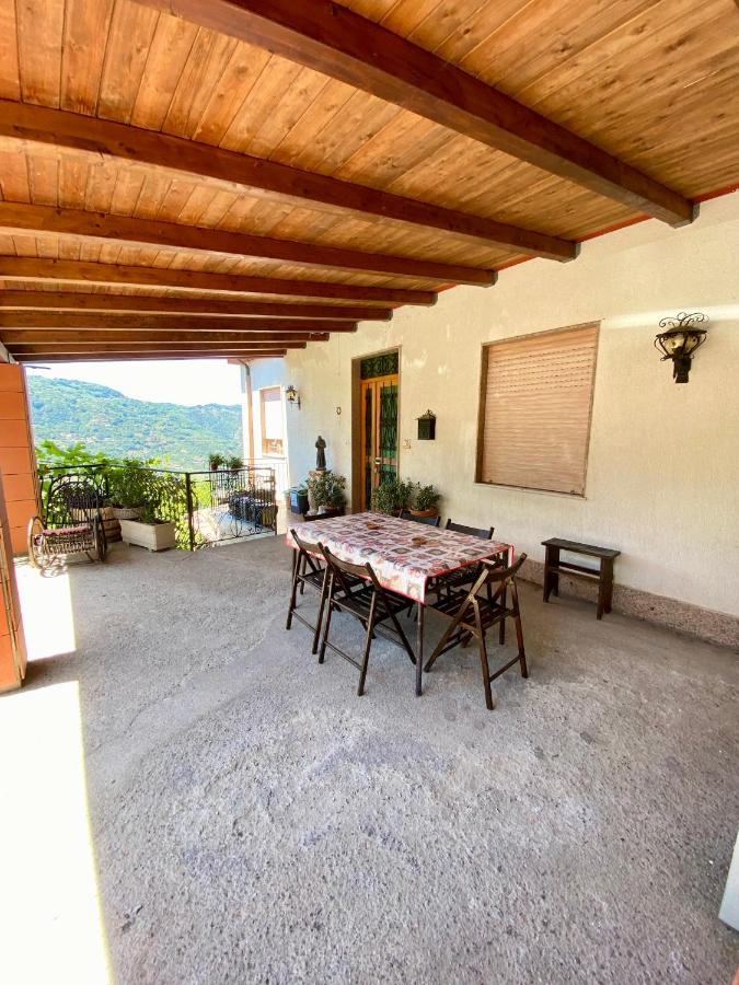 B&B Contura - Villa Maria - Sant'Angelo di Brolo - Bed and Breakfast Contura