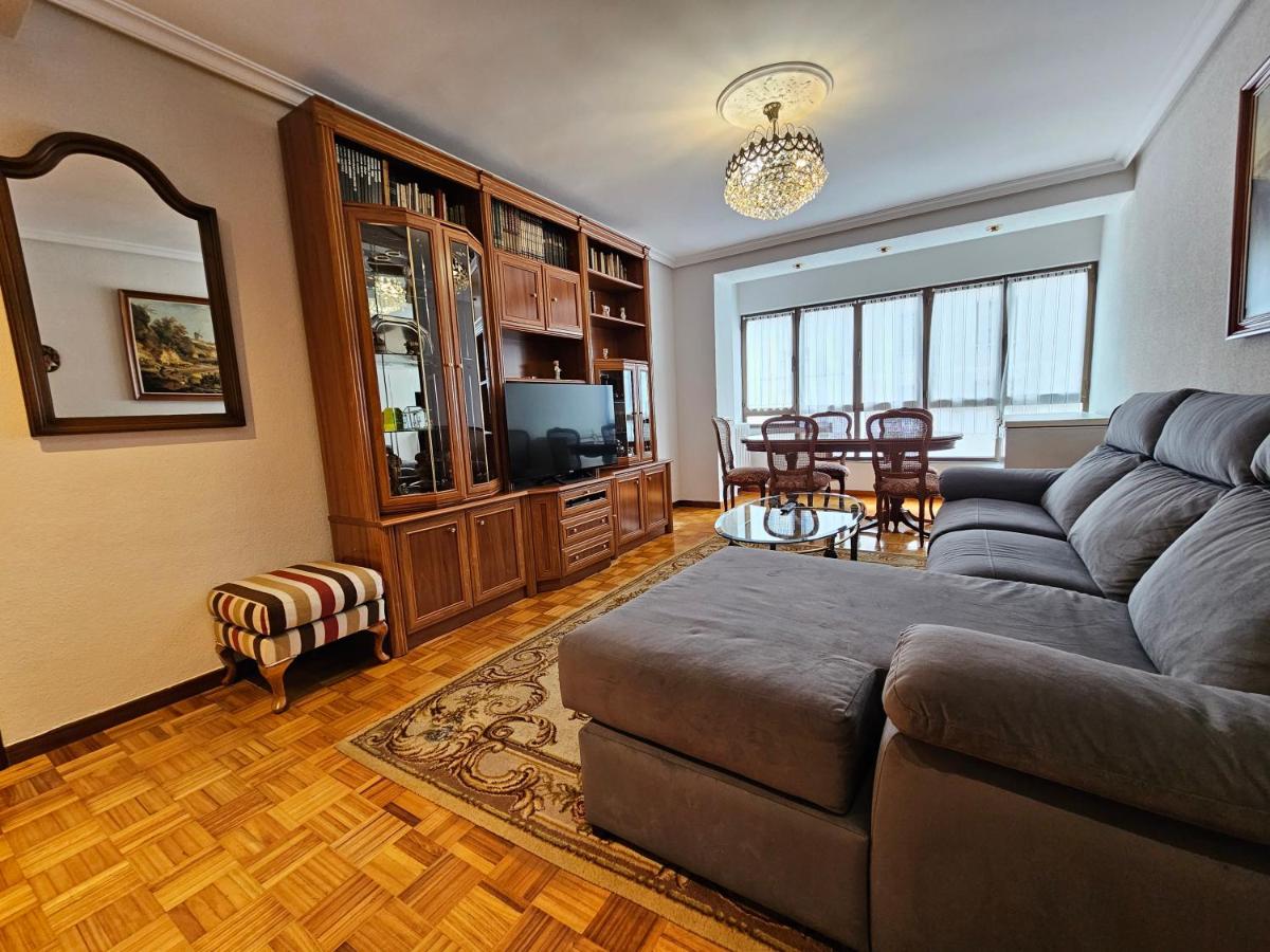 110A - Amplio apartamento 3 dormitorios en Gijón - B&B