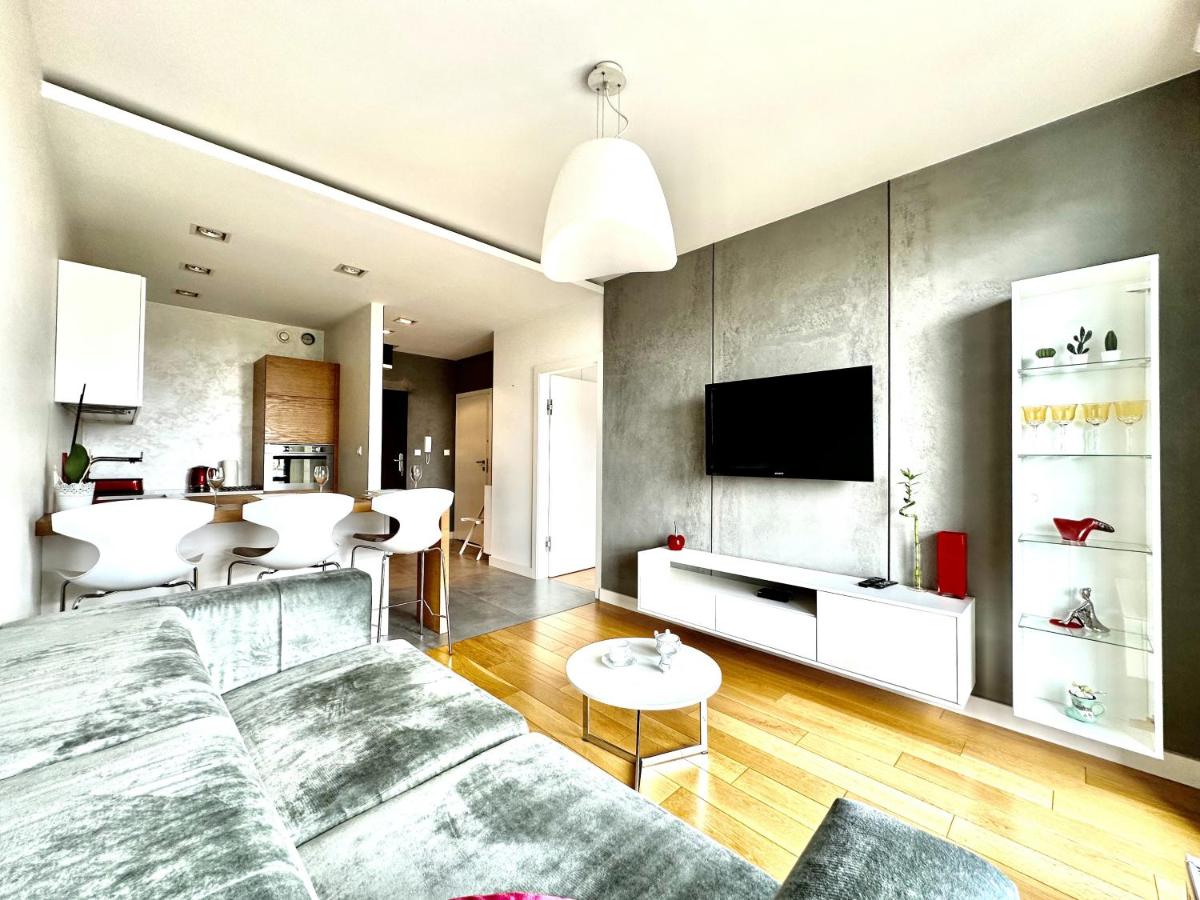 PODWALE 2 Apartment - Self Check-In 20h ~Parking & Lift - B&B