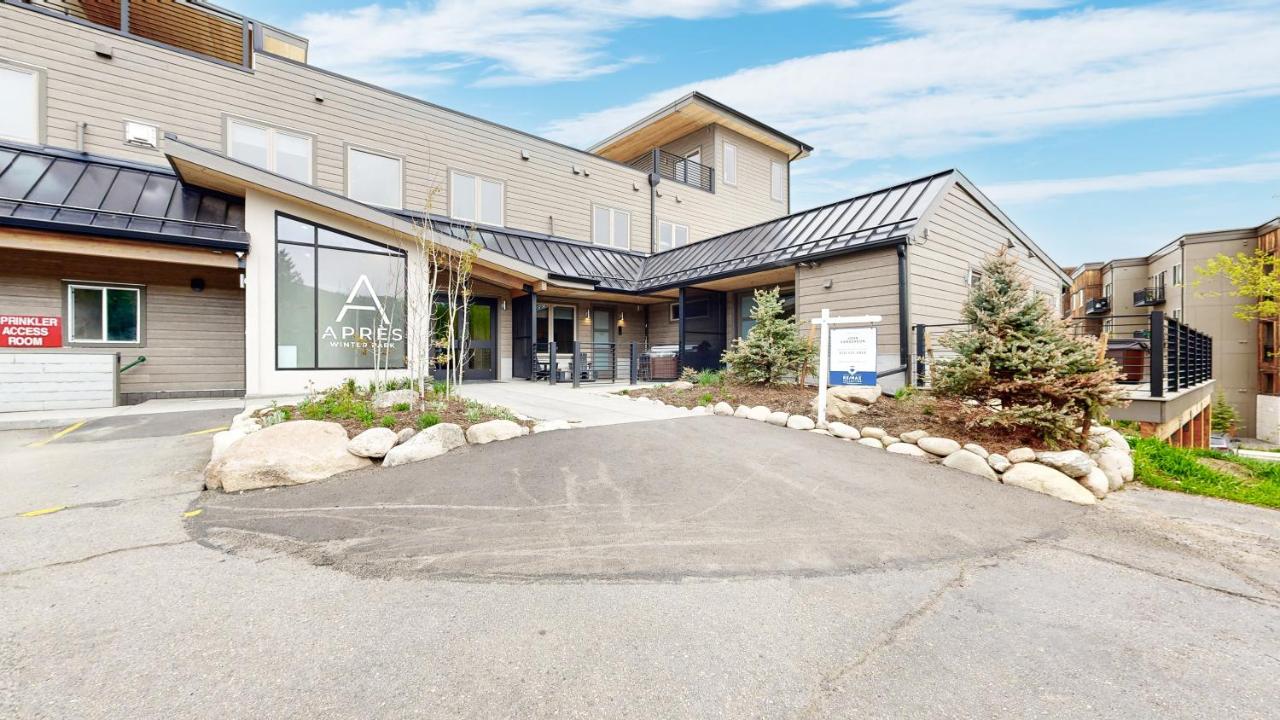 Winter Park Condo w/Hot Tub & 4 Mi to Skiing - B&B