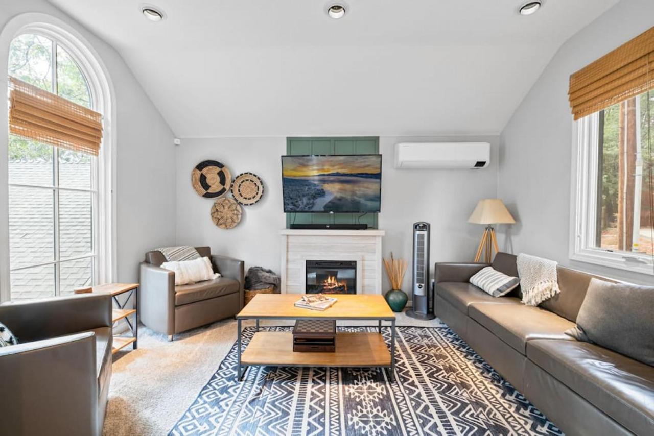 Bright Oak Cabin by Rather Be Properties - B&B Green Valley Lake