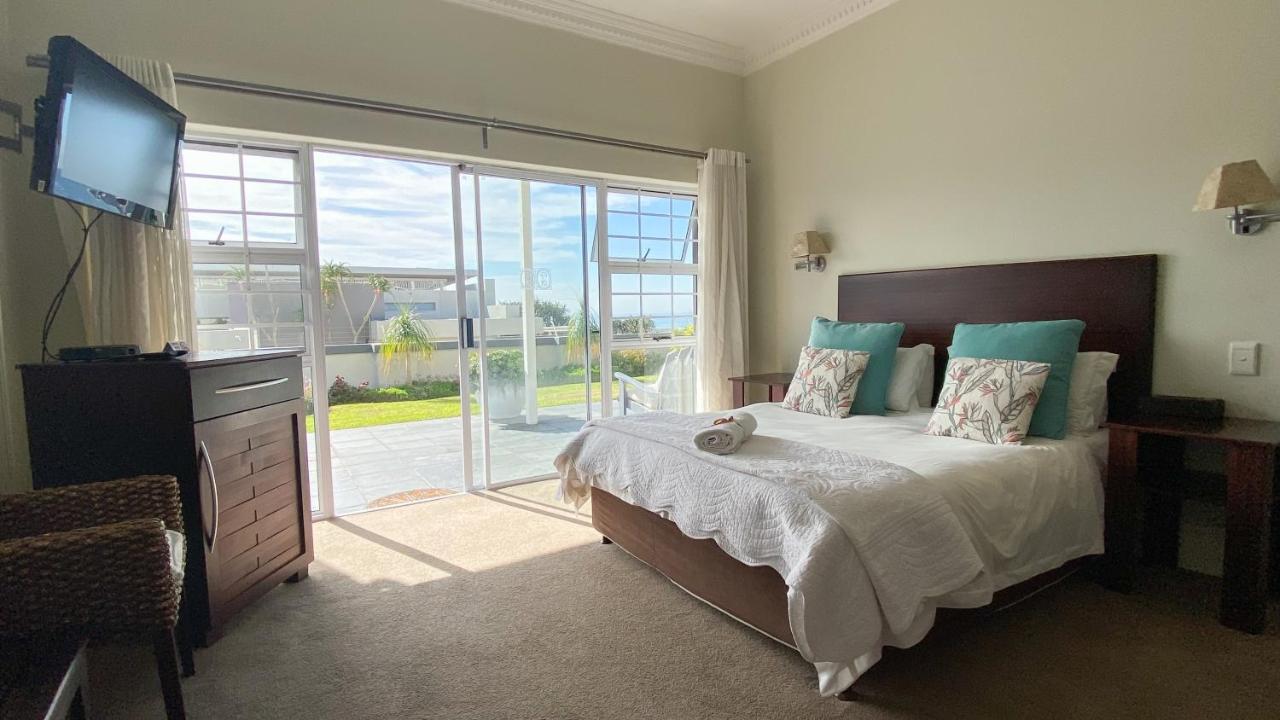 Queen Room with Sea View (Adults Only)