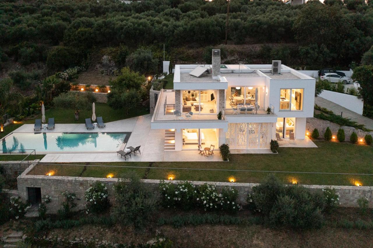 Villa con Piscina Privata
