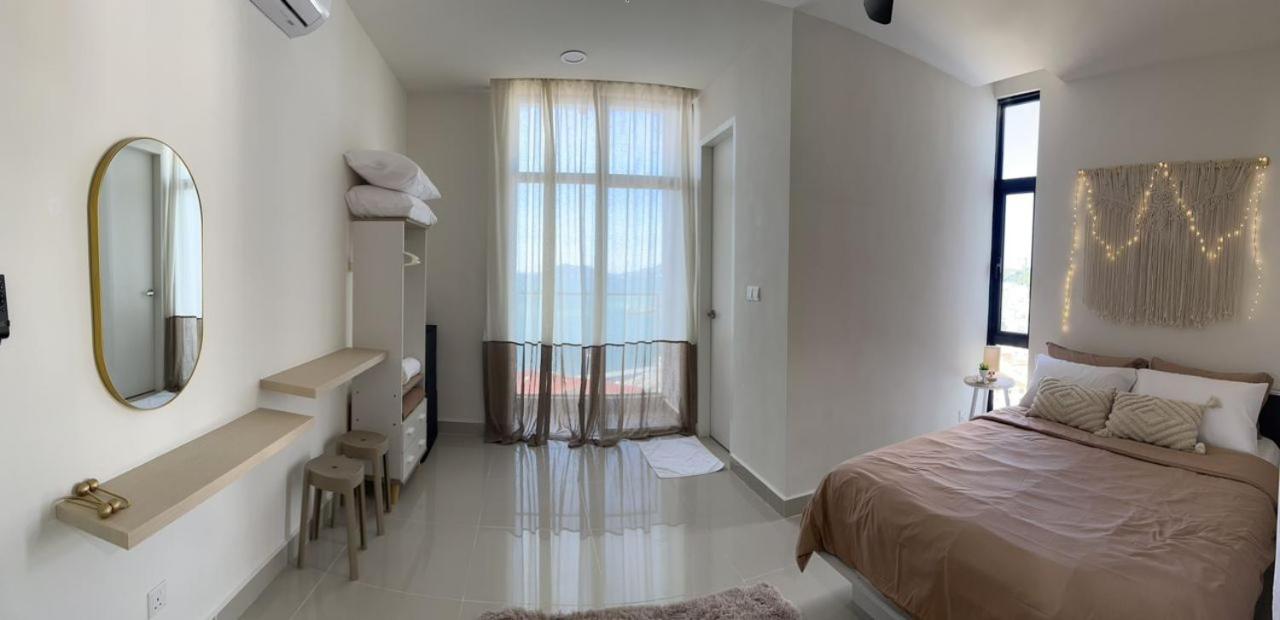 Queen Room with Balcony