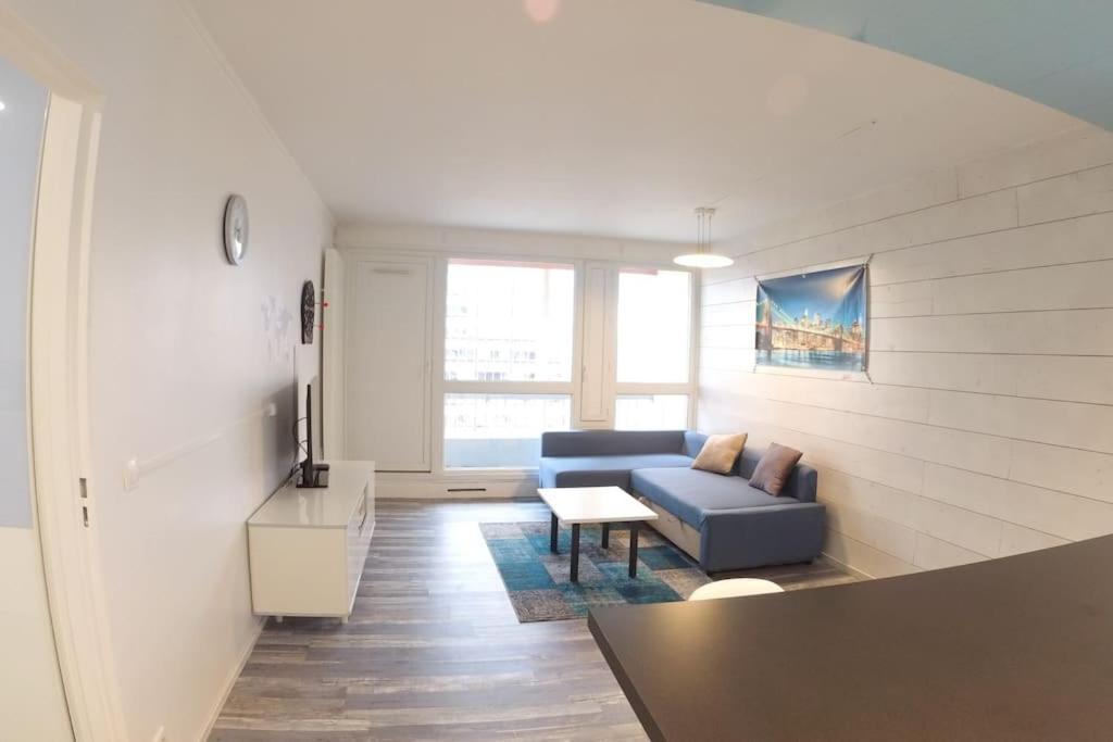 bnbgônes LE SKY BLUE - BALCONS - METRO FLACHET - WIFI - Ferienwohnung Villeurbanne