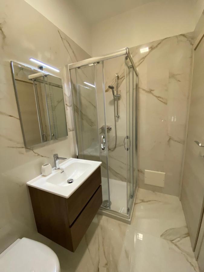 Camera Singola con Bagno Privato