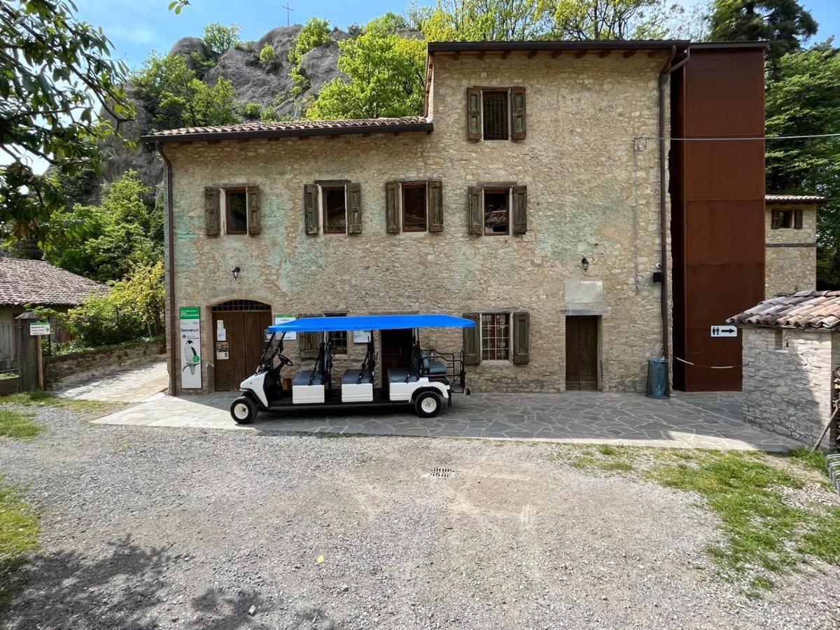 Borgo dei Sassi di Roccamalatina - Room and Breakfast - B&B