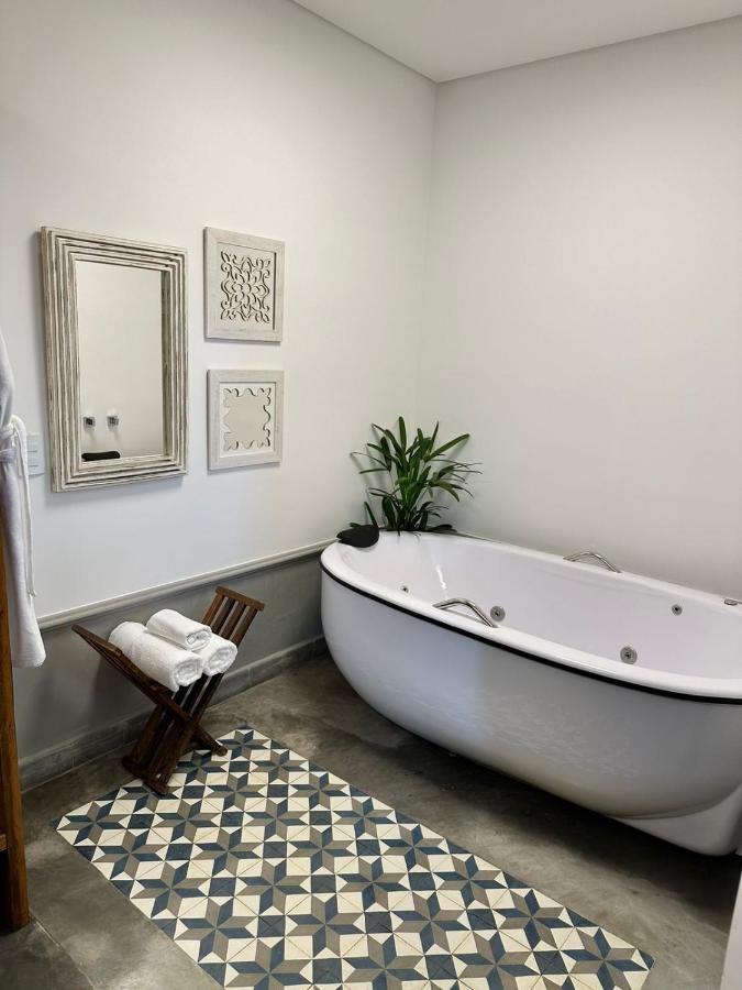 Deluxe Suite with Spa Bath