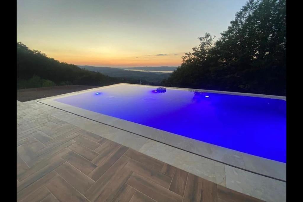 Kocaeli'nde Körfez Manzaralı Doğayla Başbaşa Tatil - B&B