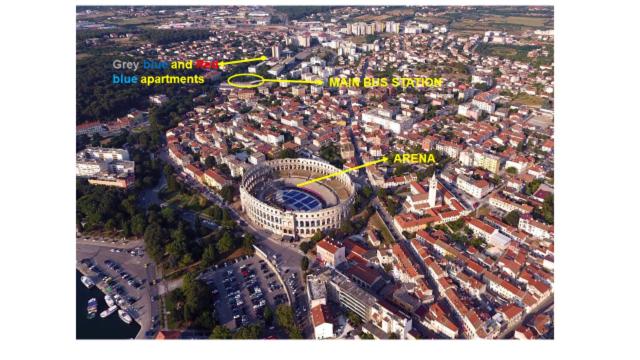 Red blue and Gray blue apartment with private parking - Ferienwohnung Pula