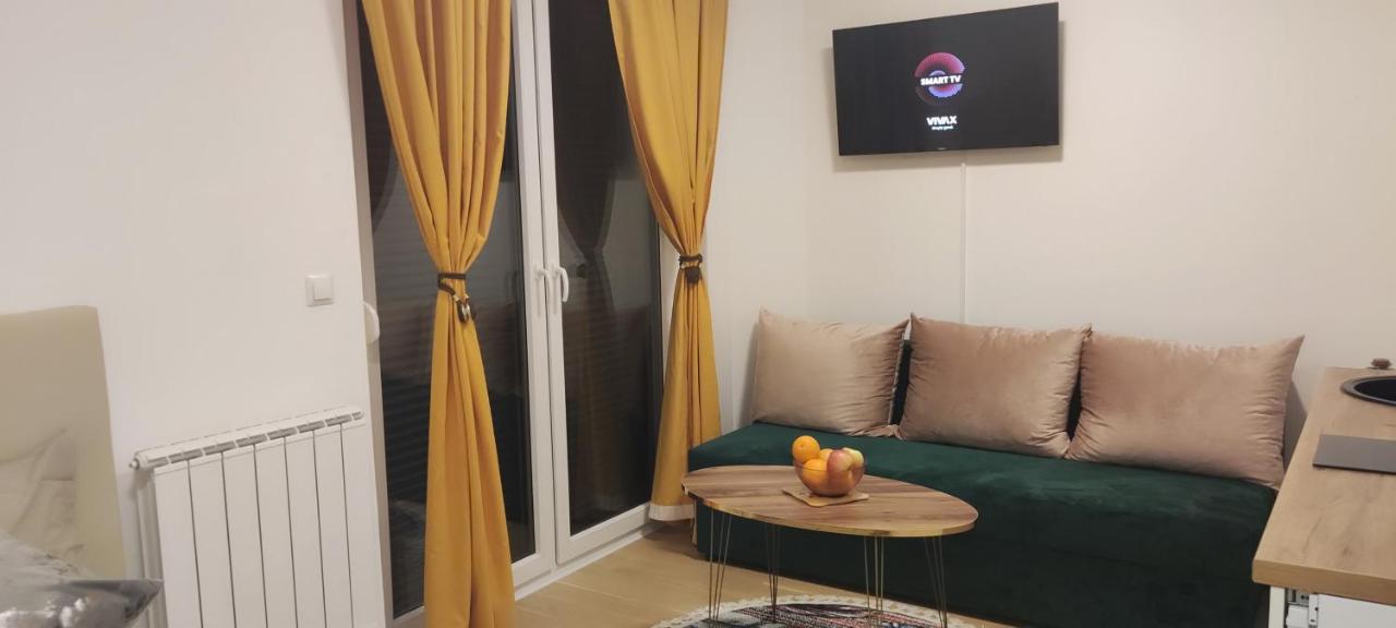 Apartmani Sarah 4 Tuzla - Chambres d’hôtes