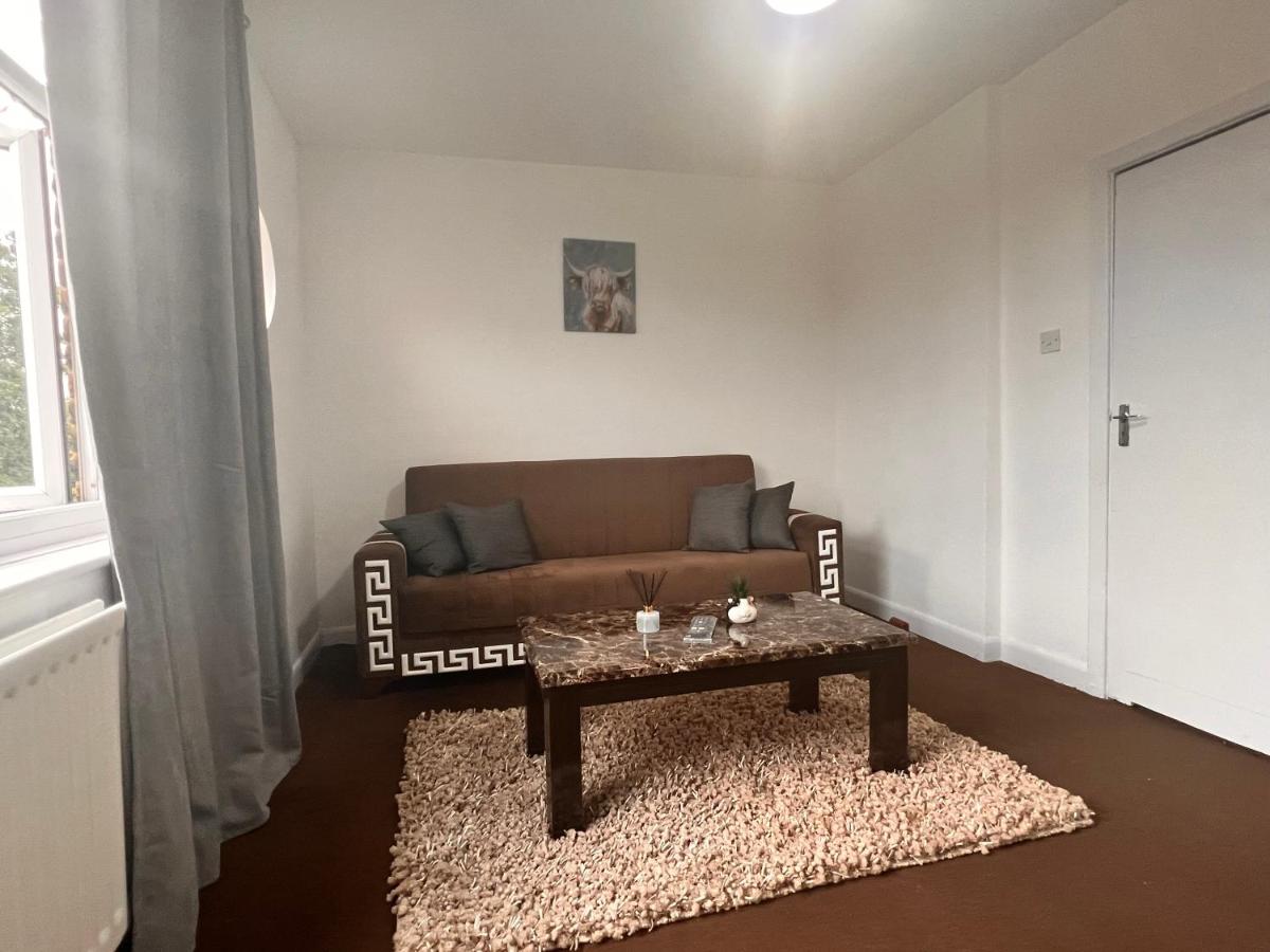 Neasden, Dollis Hill London Apartment near neasden temple - B&B London