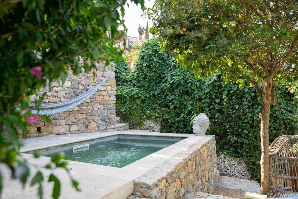 B&B Sainte-Maxime - Golfe de St Tropez 3 pièces jardin piscine privée - Bed and Breakfast Sainte-Maxime