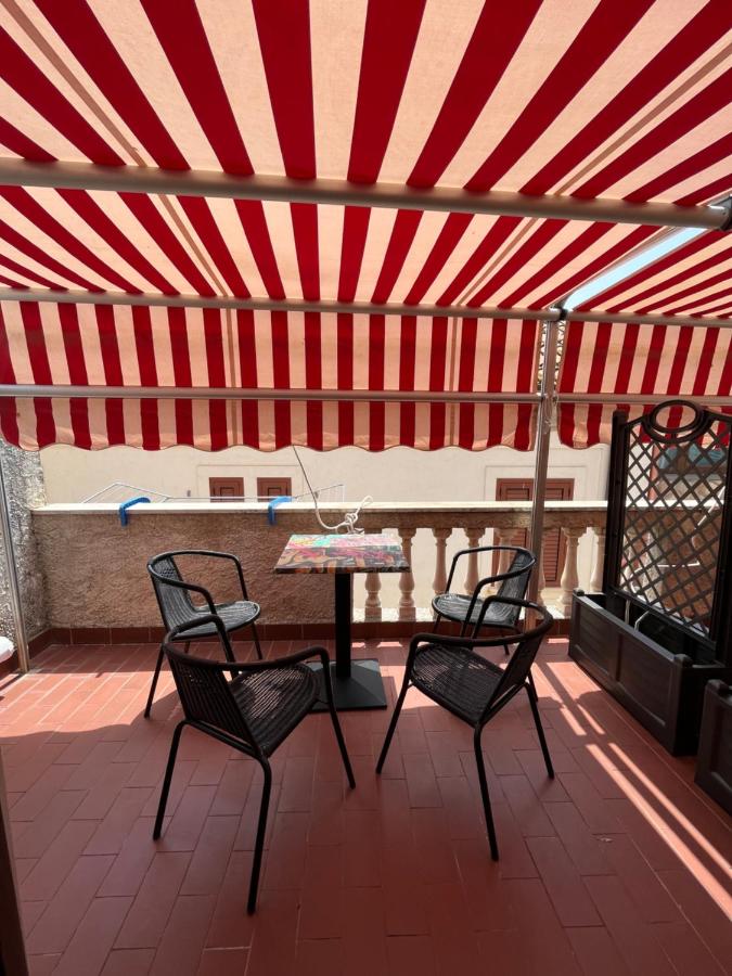 Habitación Triple con balcón