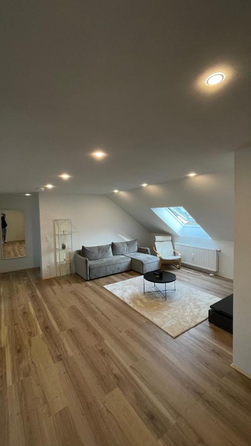 B&B Rastatt - Moderne Dachgeschosswohnung Modern Apartment - Bed and Breakfast Rastatt