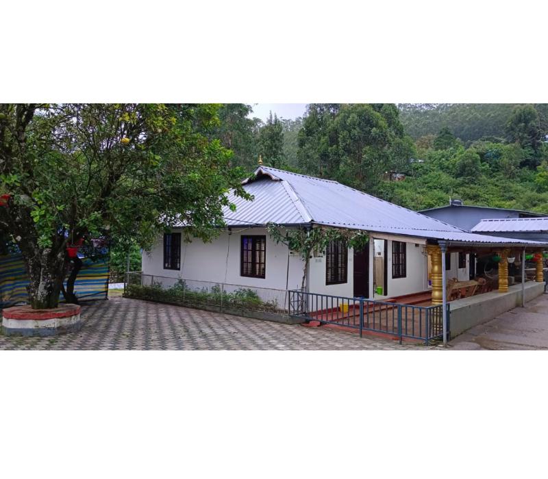 B&B Devikolam - NAVANEETH HOMESTAY - Bed and Breakfast Devikolam