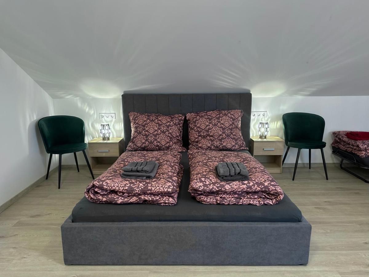 Colosseum Étterem és Apartman Salgótarján - B&B Salgótarján