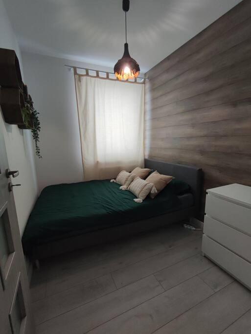 Przytulne mieszkanie przy Kanale Żerańskim - B&B