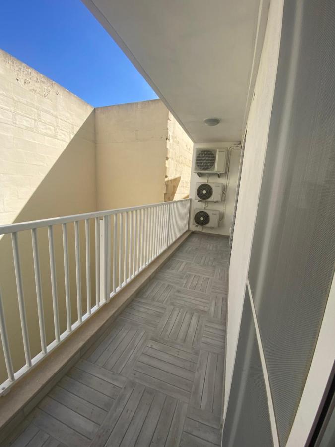 Marsalforn luxurious Apartment - B&B