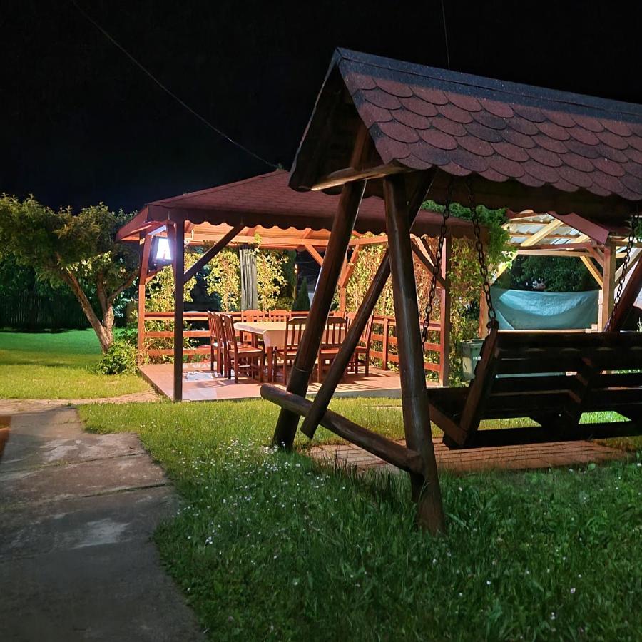 Pensiunea Casa Madalina - B&B Corbeni