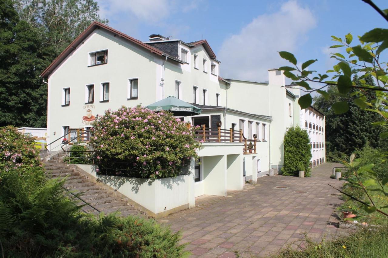 B&B Bad Elster - Hotel Carolaruh - Bed and Breakfast Bad Elster