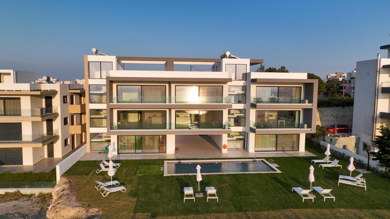 Aquarama Pool Apts. - B&B Ixia