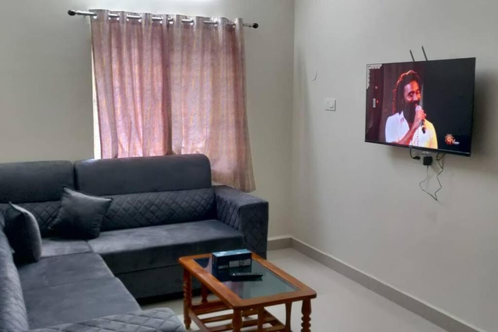Servostay Hafeezpet - 2 Bhk Fully Furnished Flat at Ground Floor - B&B