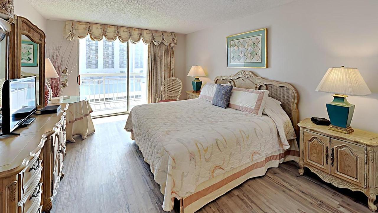 B&B Myrtle Beach - Charming South Hampton Condo Where Memories Begin - Bed and Breakfast Myrtle Beach