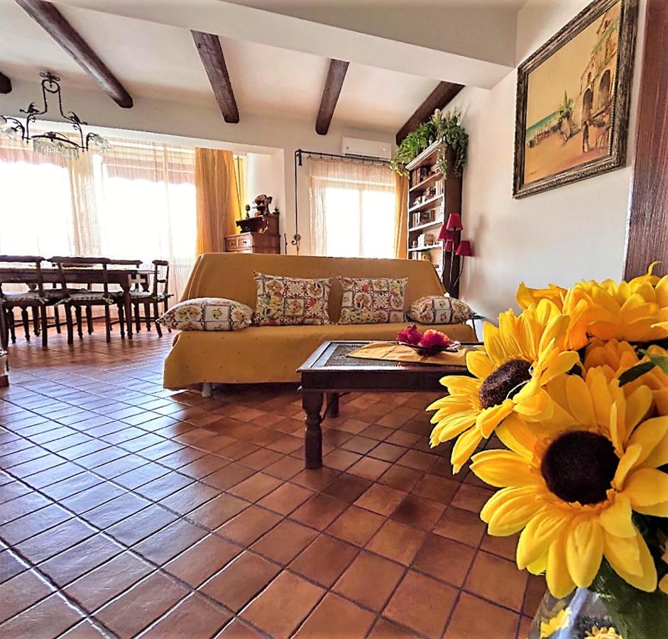 Casa Pittone - B&B Giardini-Naxos