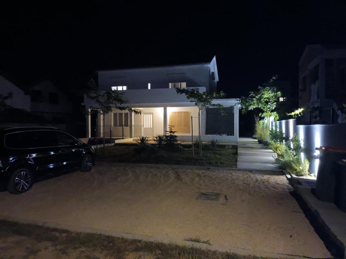 Sunset1, free private parking, pets welcome - B&B Privlaka