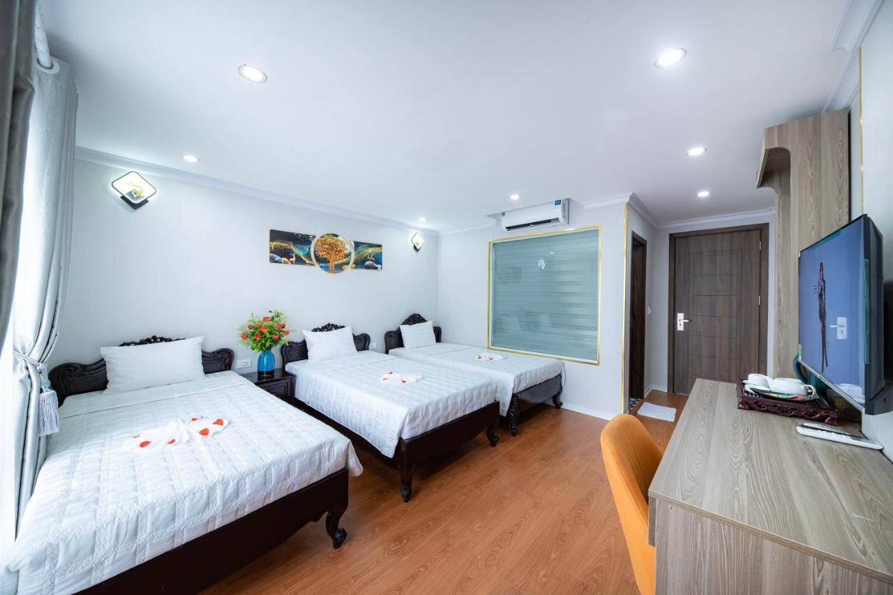 Triple Room with City View