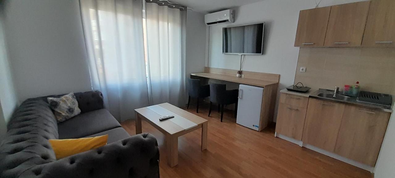 Apartman Devetka - B&B