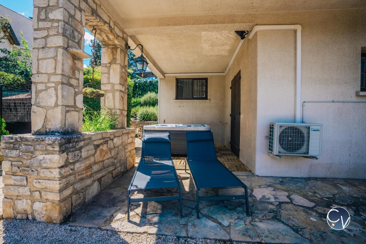 Belle Villa avec Superbe vue, Piscine et Jacuzzi - Chambres d’hôtes Bagnols-sur-Cèze