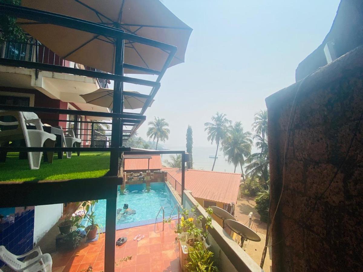 Double Room with Pool View