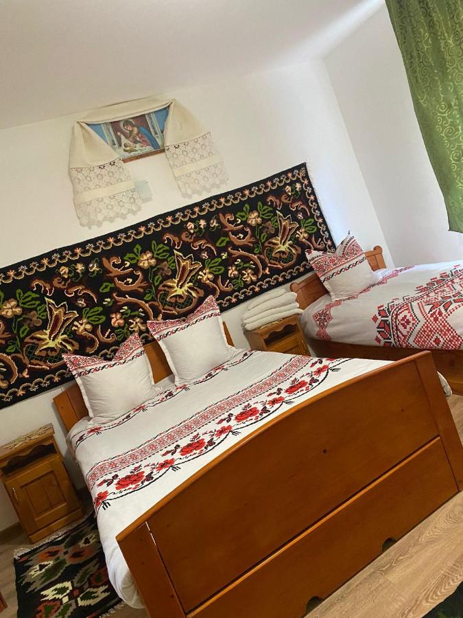 Dreibettzimmer mit Bad