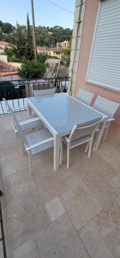 Villa Appartement 3 chambres, refait à neuf, piscine, proche mer et gare - Ferienwohnung