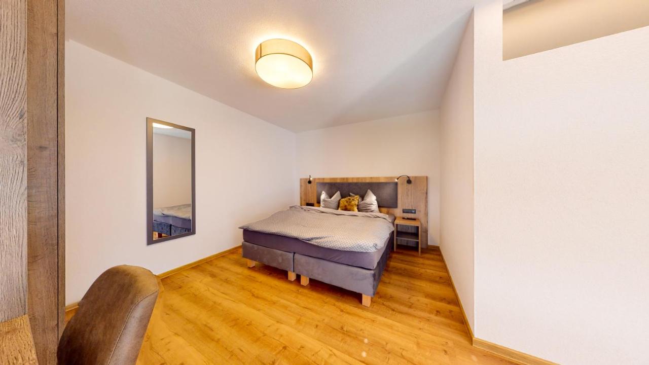 Apartment mit Balkon