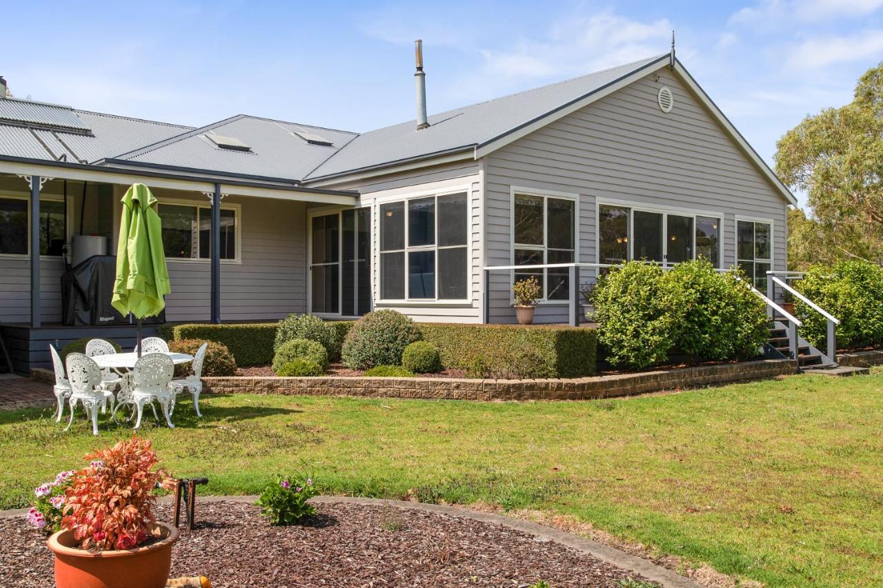 Hazel Mere by Ready Set Stay- BYO TOWELS - Bed and Breakfast Cowes