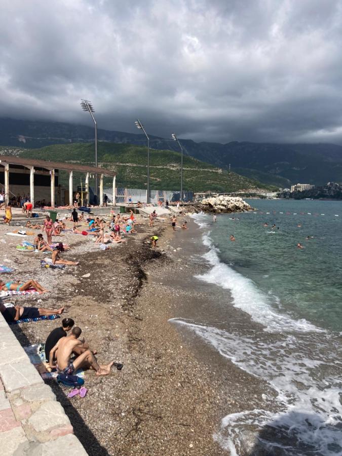 Plaža Stari Grad Budva pjena od mora Beach Apartman - Bed and Breakfast