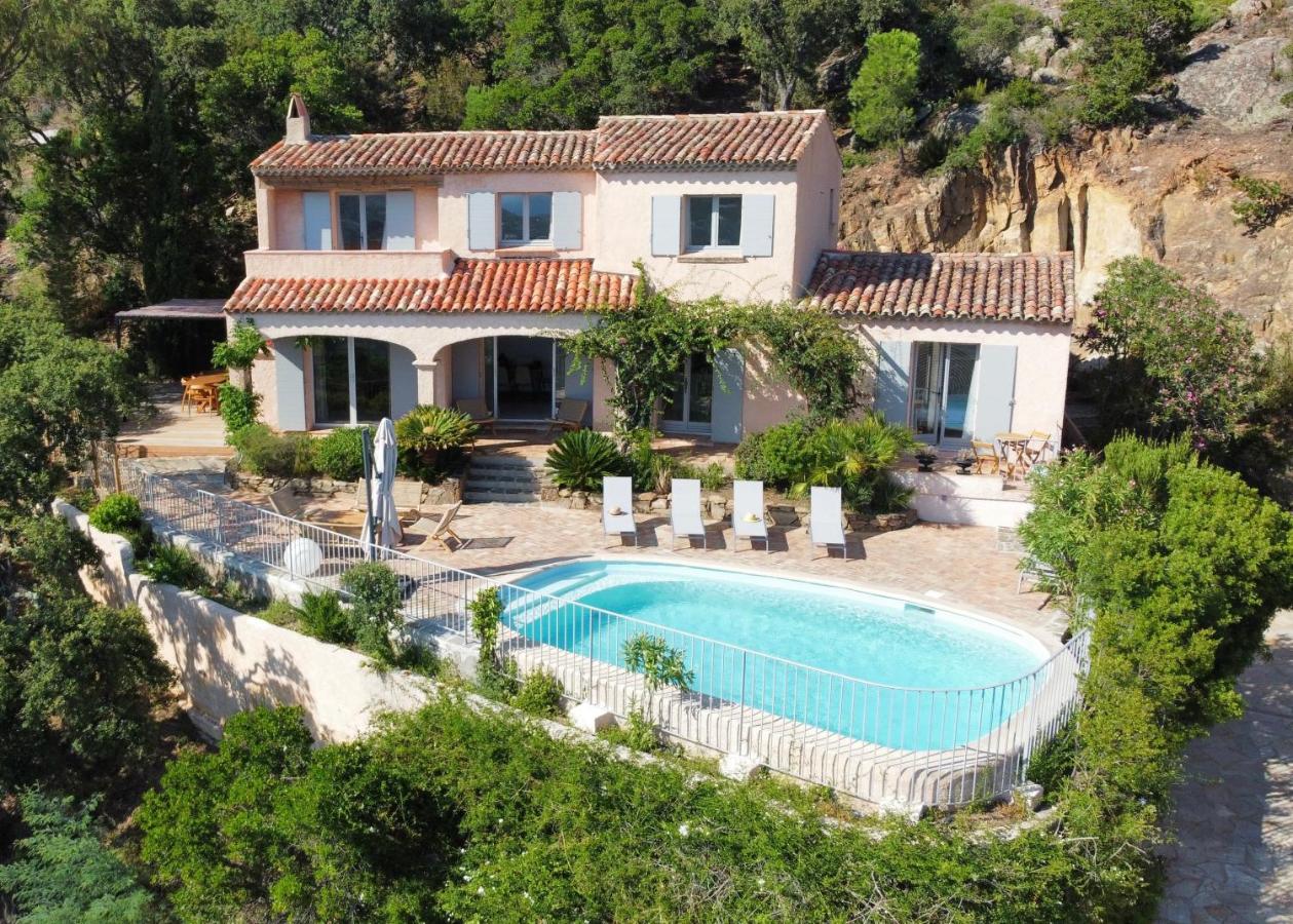Villa les santons vue panoramique mer Golfe de Saint Tropez 4 étoiles - B&B Cavalaire-sur-Mer