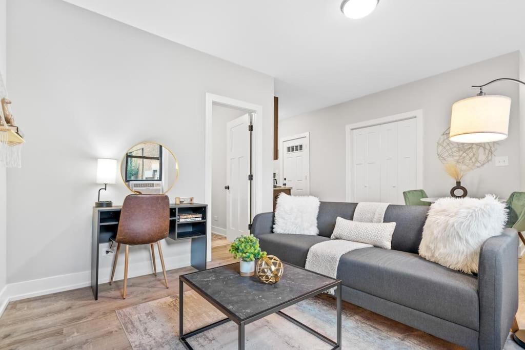 1-bedroom Chic Apartment with Laundry - Brompton 55-60 rep - B&B