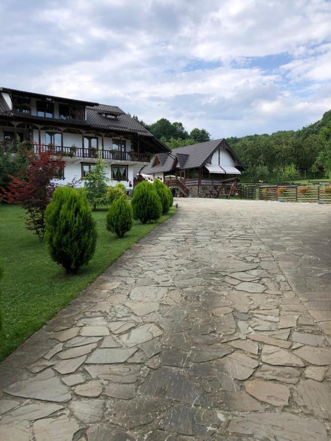 B&B Vărbilău - La Foisor - Bed and Breakfast Vărbilău