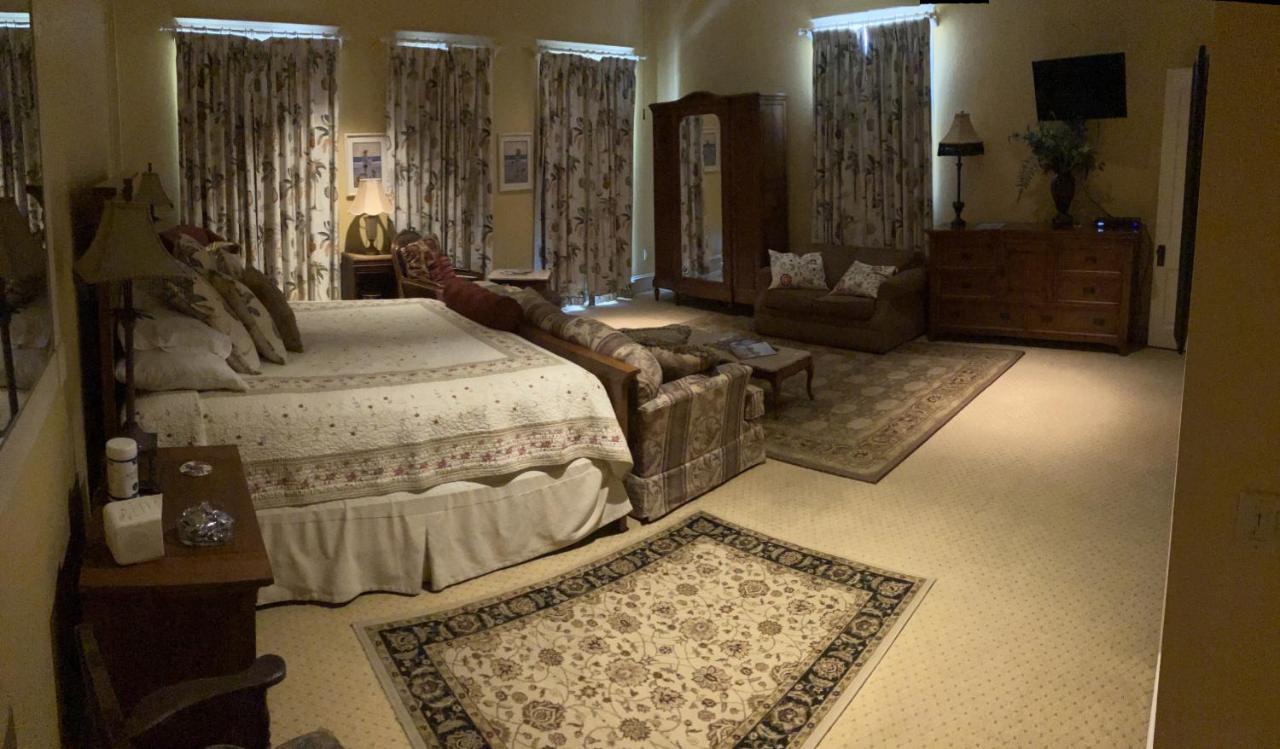 King Room with Garden View