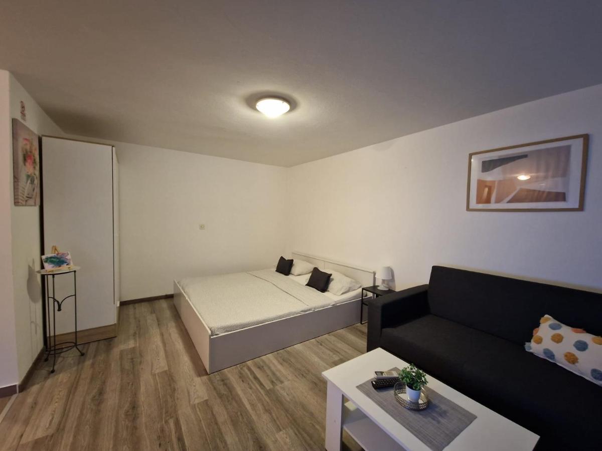 King Studio with Sofa Bed