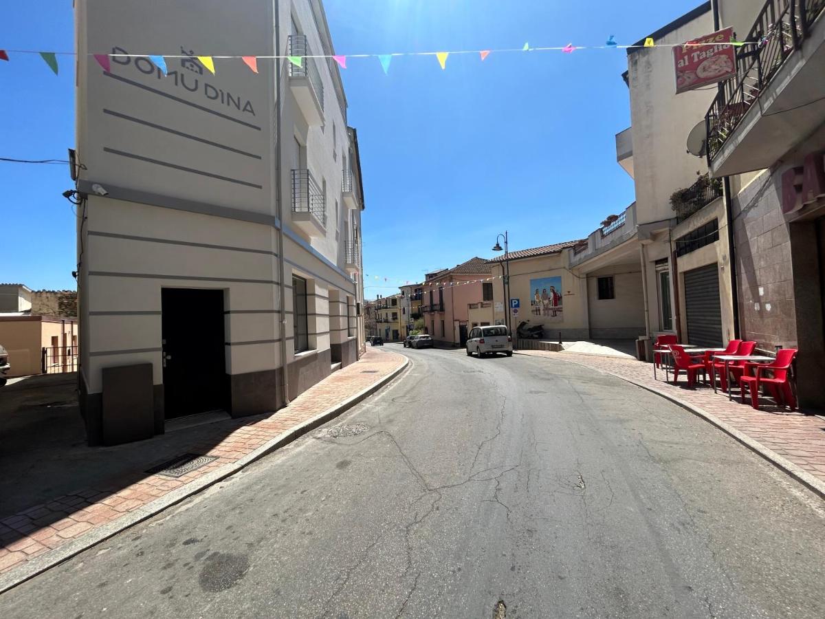 Domu Dina Affittacamere 1 - B&B Tertenia