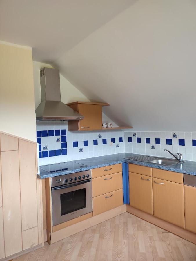 Appartamento con 2 Camere da Letto e Balcone