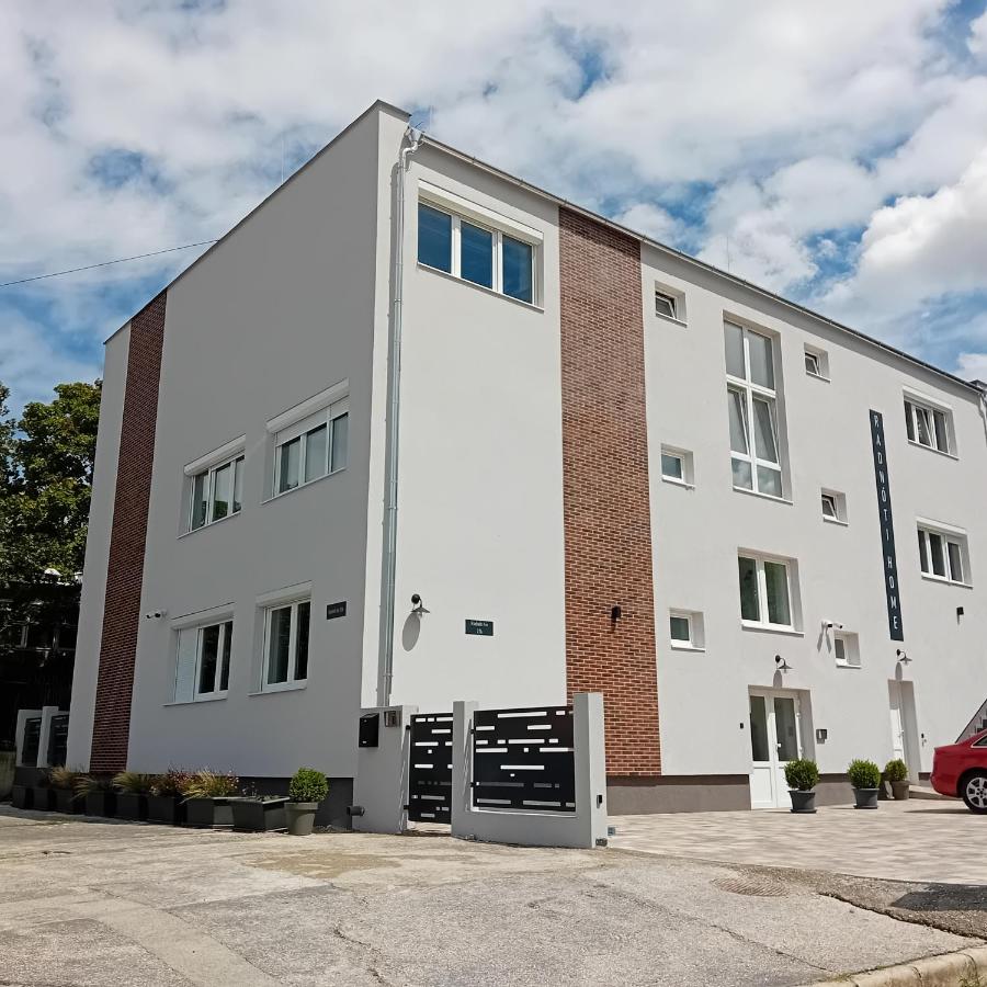 Radnoti Home - B&B