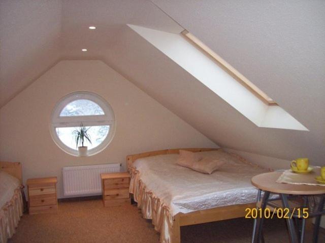 Economy Triple Room - Attic